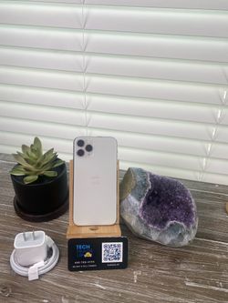iPhone 11 Pro 512GB White Unlocked Very Good Condition