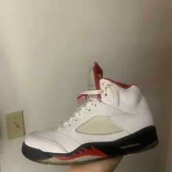 Jordan 5 Fire Red (2013)