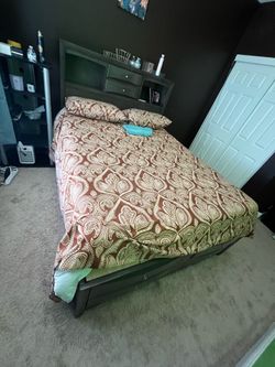 Queen bed complete