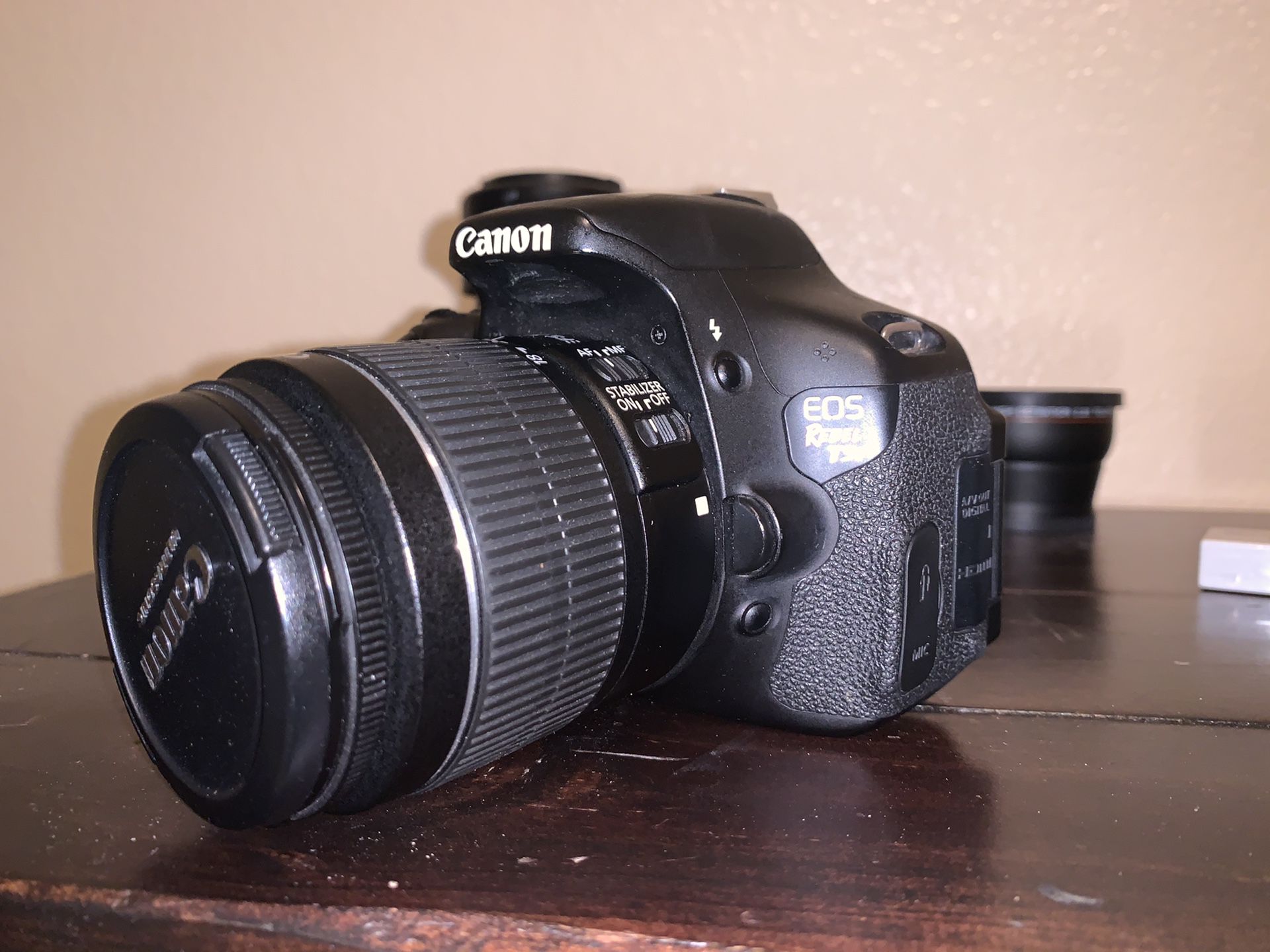 Canon Rebel T3i digital camera HD BUNDLE