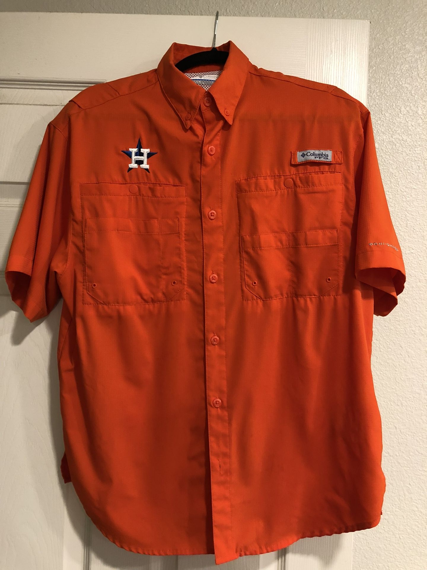 Columbia Sportswear Men's Houston Astros PFG Button Down Shirt