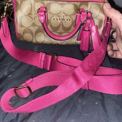 Coach Barrel Makeup Bag With Shoulder Strap