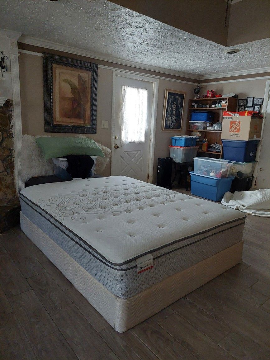 Queen mattress