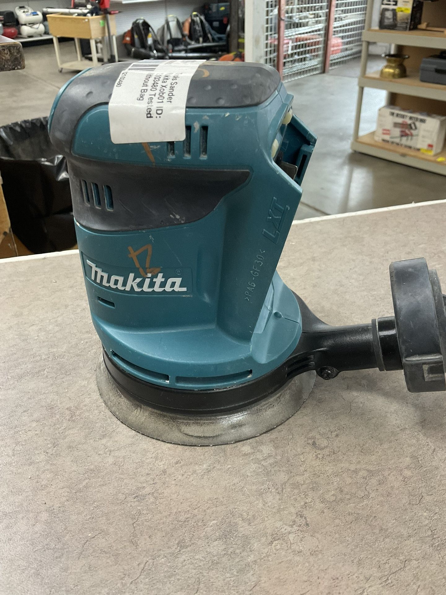 18V LXT Lithium-Ion Cordless 5 in. Variable Speed Random Orbit Sander