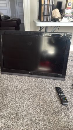32 inch Sharp Flatscreen TV