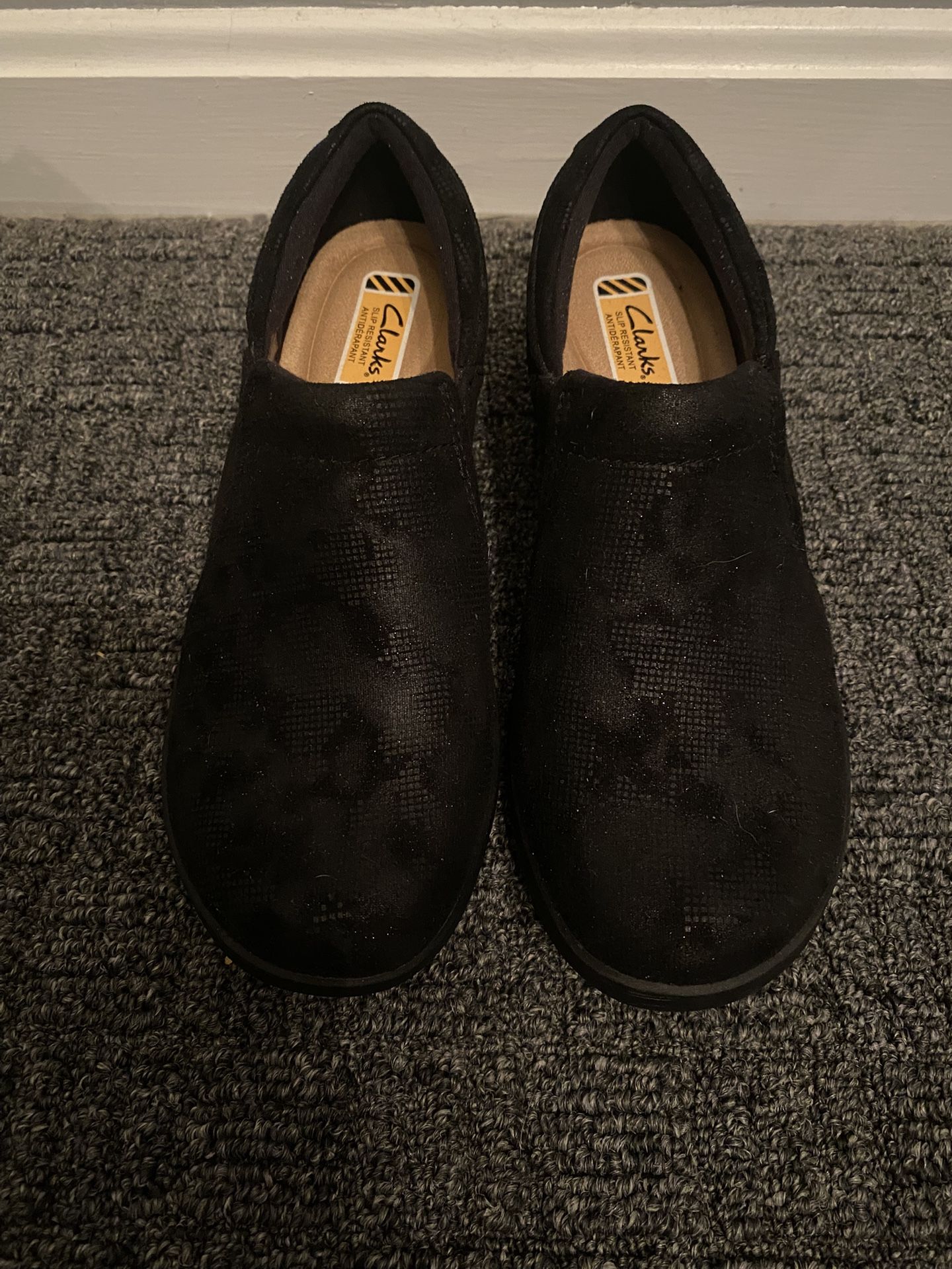 *Like New* Womens Size 6 Clarks