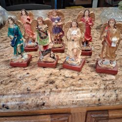 7 Angel's Little Statues