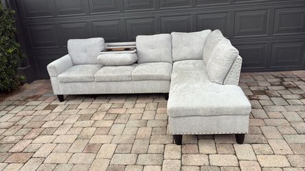 Sofá Sectional…. Delivery extra