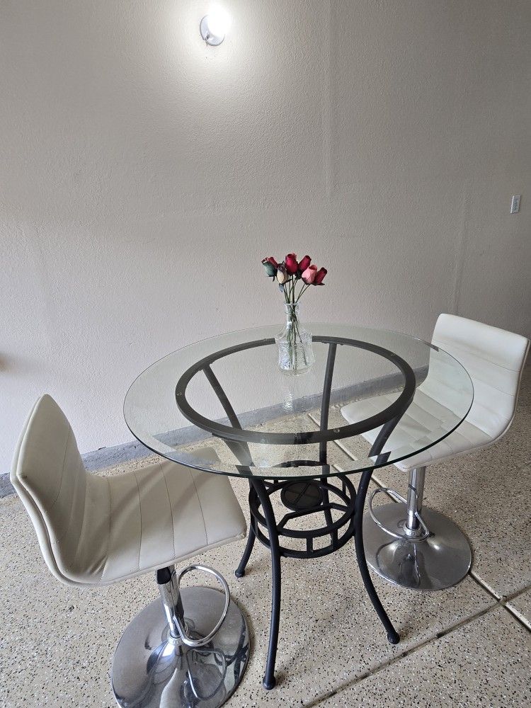 Studio Table