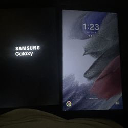 2 Samsung tablets 