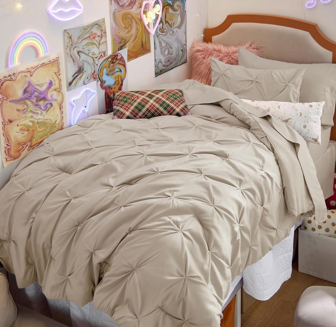 #219 Bedsure Twin Size Comforter Set (Beige)