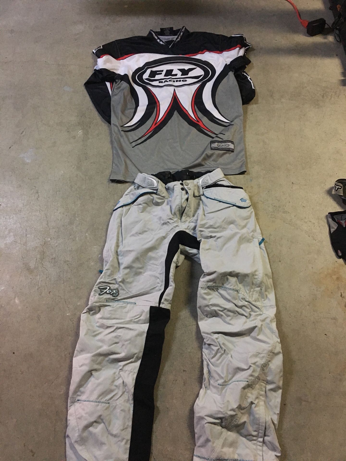 Fox/fly riding gear