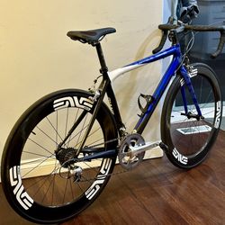 2017 Giant TCR Advanced 50CM Small “Carbon “