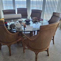 Round Dinner Table With 6 Chairs
