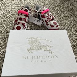 NEW AUTHENTIC KIDS BURBERRY SNEAKERS SIZE 1 And 2 
