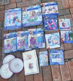 Frozen Bithday Supplies Bundle!