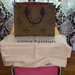 Louis Vuitton On The Go Mm Tote Bag for Sale in Houston, TX