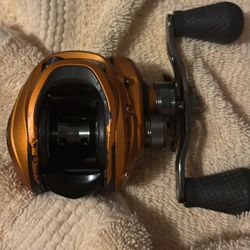 Lews Mach baitcaster