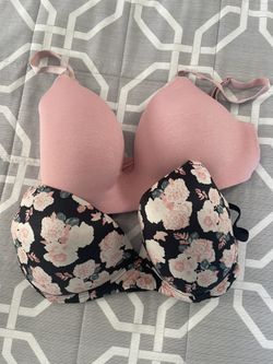 2 Gently Used Victoria’s Secret Wireless Bras 
