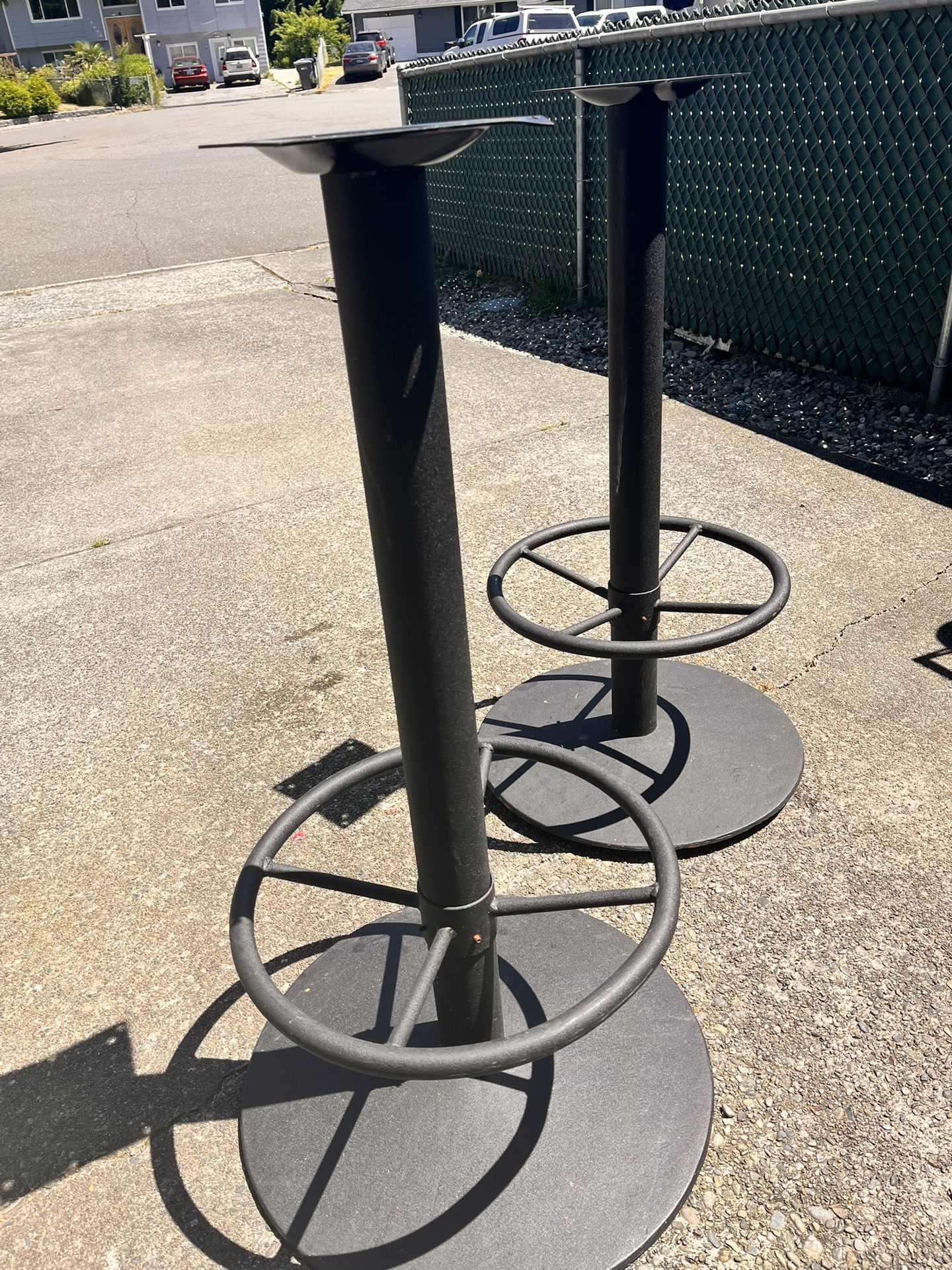 Restaurant table bases