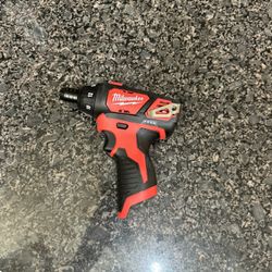 Milwaukee M12 Drill 