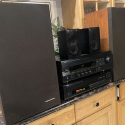 Yamaha receiver and CD changer combo