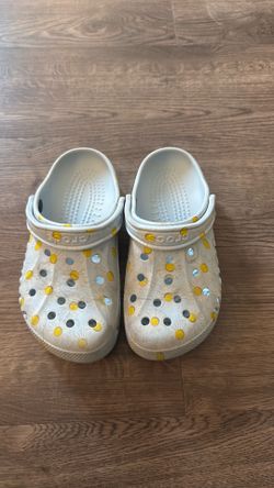 Crocs Classic Clogs Gray Daisy Floral Print Men’s 5 Women’s 7 Slip-On Comfort