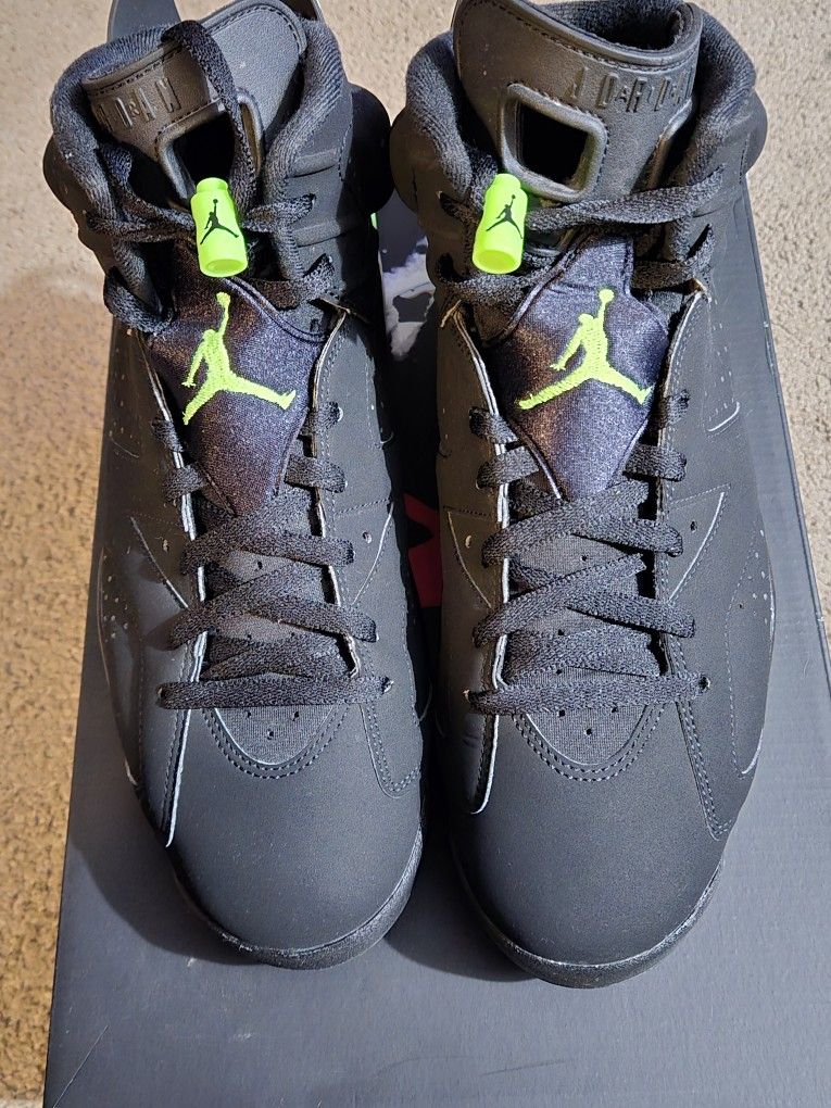 Brand New Jordan 6 Electric Green Size 12