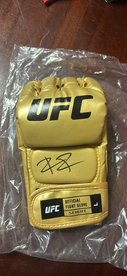 UFC signed auto glove