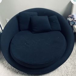 Large Accent Chair! Great Condition 