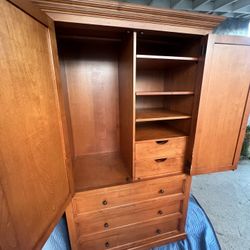 $400 OBO Cherry Wood Dresser 