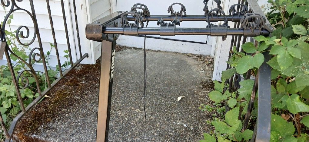 Thule Sweden 4 Bike Hitch Rack