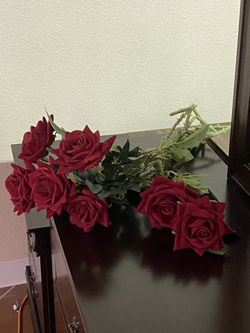 Lovely Bunch Of Fake Roses Red Lovely Flowers Home Decor