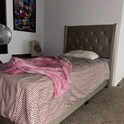 Twin Bed 