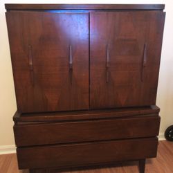 Mid Century Modern Dresser