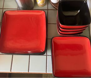 Red and Black Square Dinnerware Set