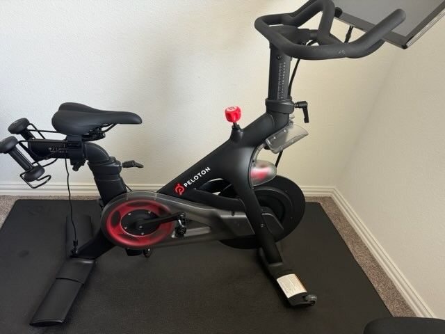 Peloton GREAT CHRISTMAS GIFT!!