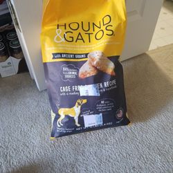 Hounding Gatto's Cage Free Chicken Recipe 12 Lb Bag