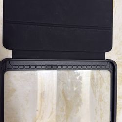 Otterbox IPad case (A16)