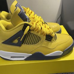 Jordan 4 Lightning Sz 8 Men (worn Once)