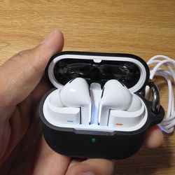 Samsung Galaxy Buds3 Pro – Like New / Pristine Condition