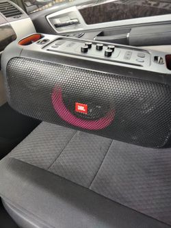 JBL PARTY BOX ON THE GO
