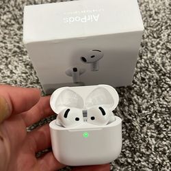 AirPods 4