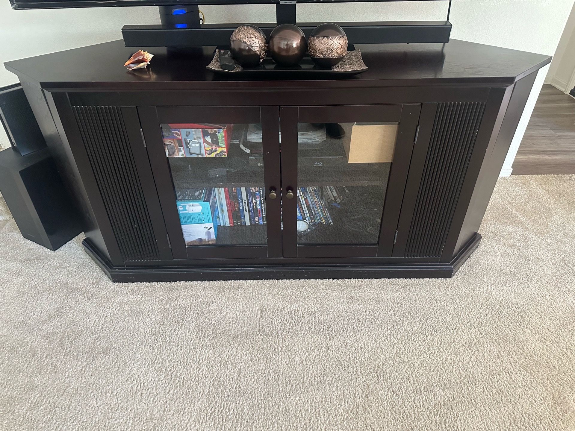 Tv stand
