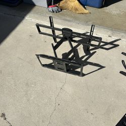 Tv Wall Mounts 5 Total 