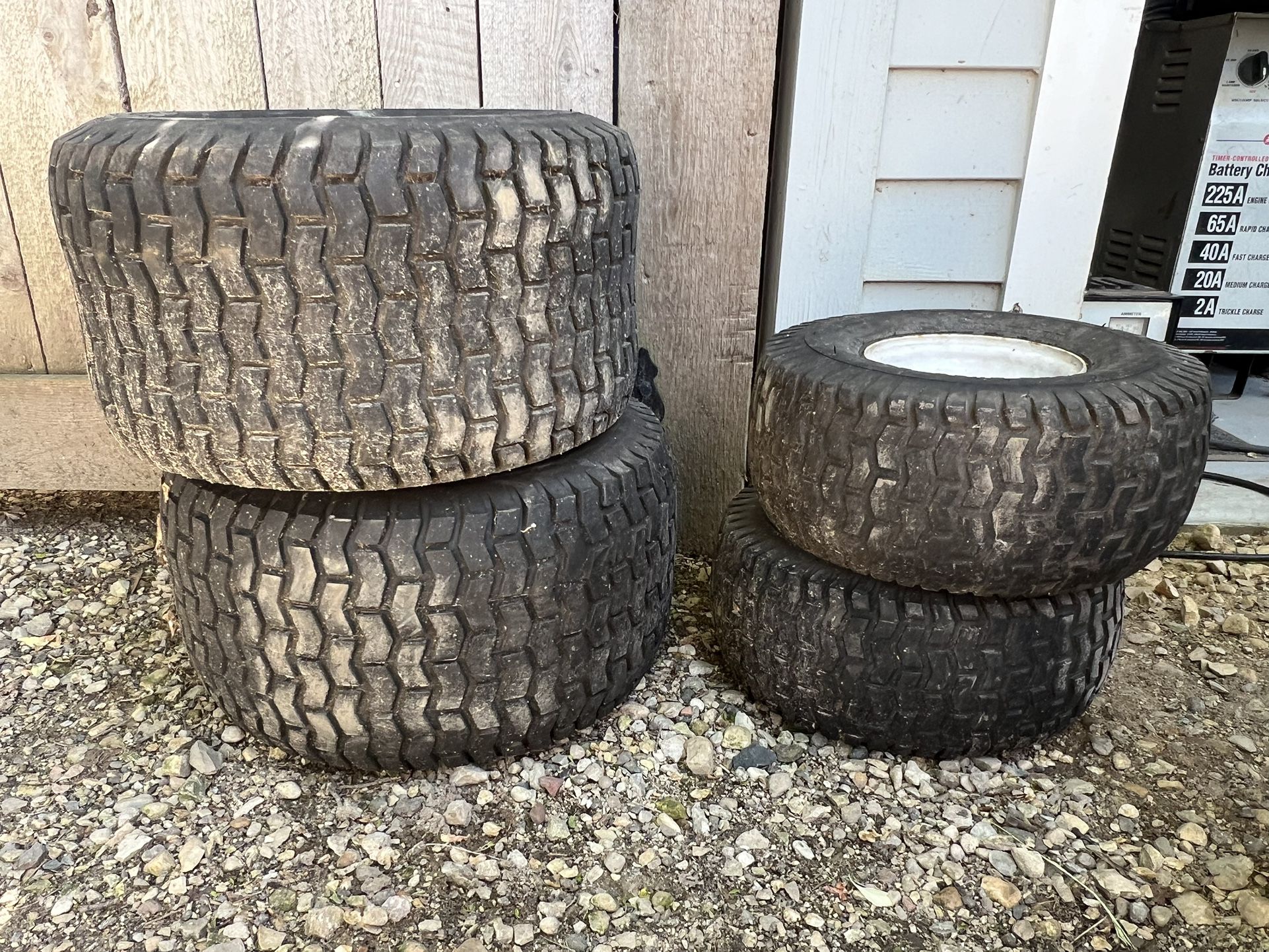 Tires /Wheels 