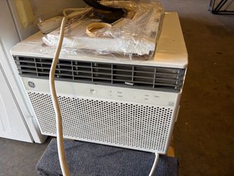 Used like new Ac window  12000 Btu