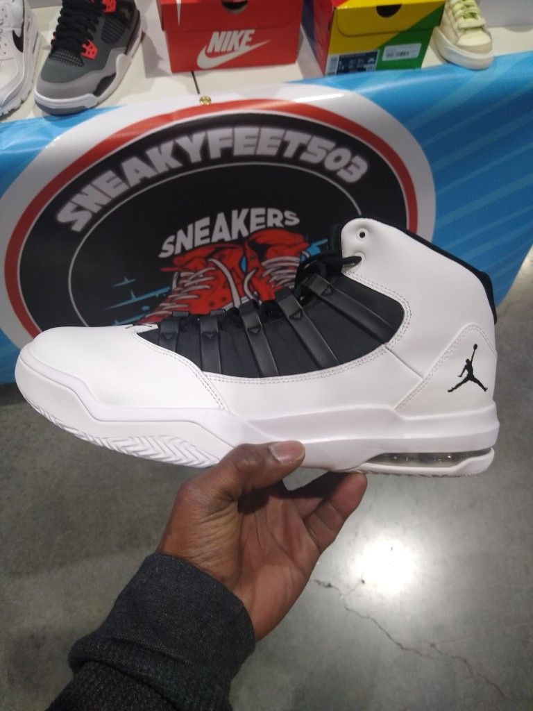 Jordan Max Aura