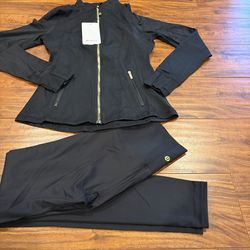 Lululemon black and gold yoga set new with tags size 6