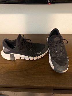 5 Pairs Men’s Shoes – Nike, Air Force 1, Converse